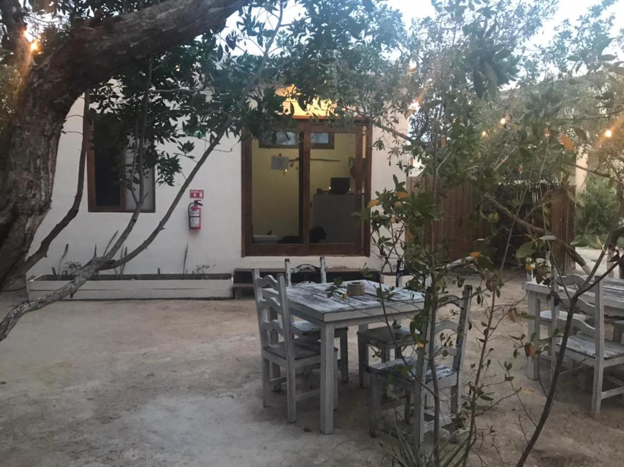 Hotel Luna Roja Holbox Exterior foto